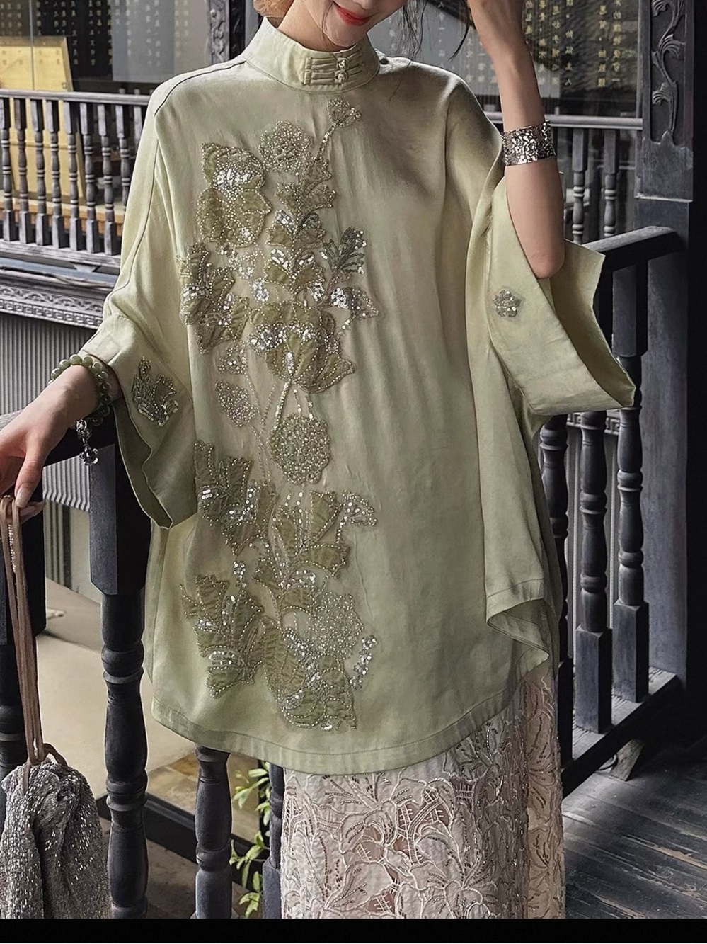Sanjiheihua Embroidered Olive Green Women’s Tunic Top
